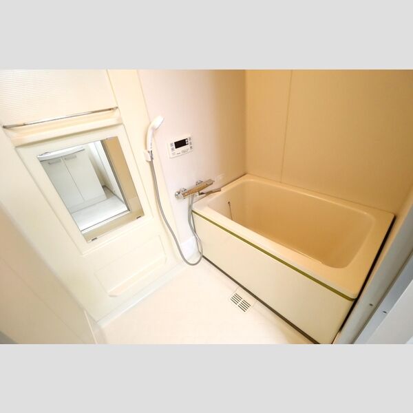 ファーストヴューラ十一番館205号室 浴室