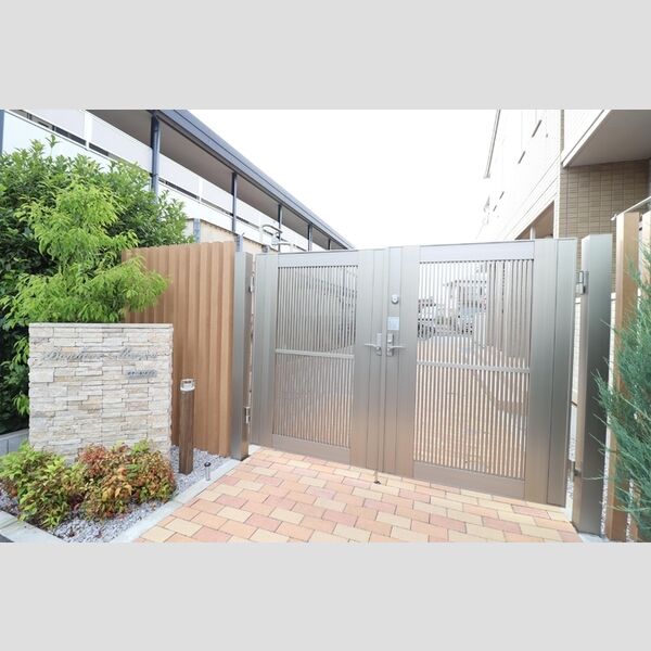 ボナール・メゾン エントランス