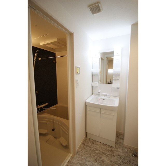 エクセラン所沢106号室 内観