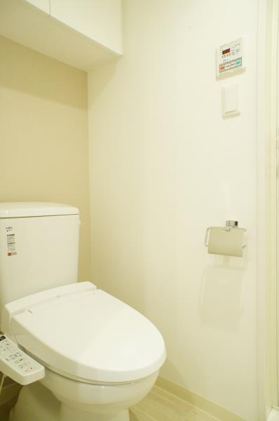 リージア中野新橋1階 トイレ