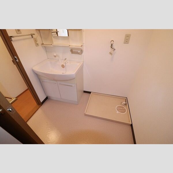 メゾン・フラワーヒル103号室 洗面所　洗髪洗面化粧台あり