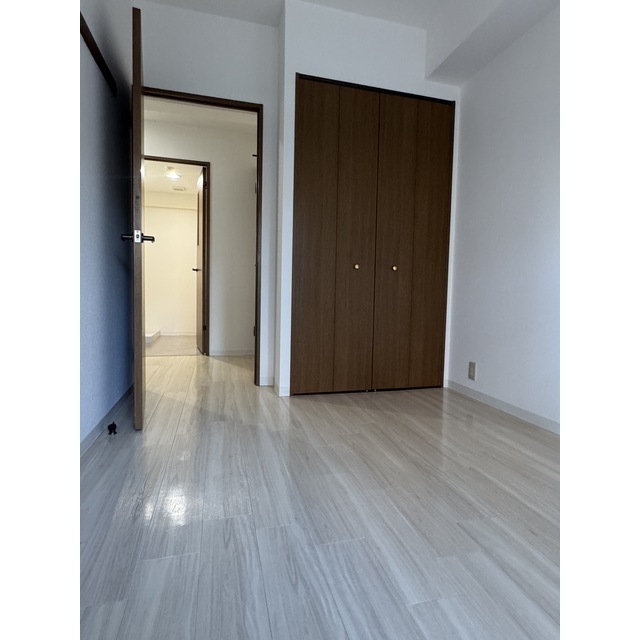 サン・ファミーユ 内観