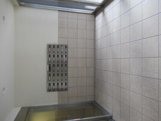 アイディーコート青井 エントランス