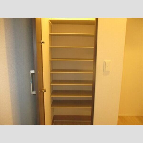 CLASSEUM都賀110号室 シューズボックス