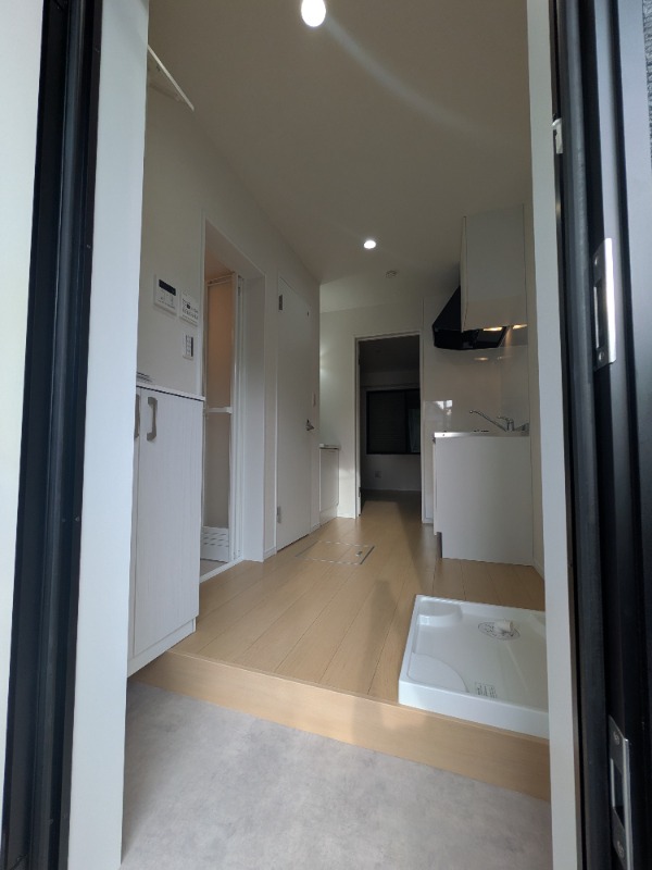 ムメ高柳(E-218)1階 玄関