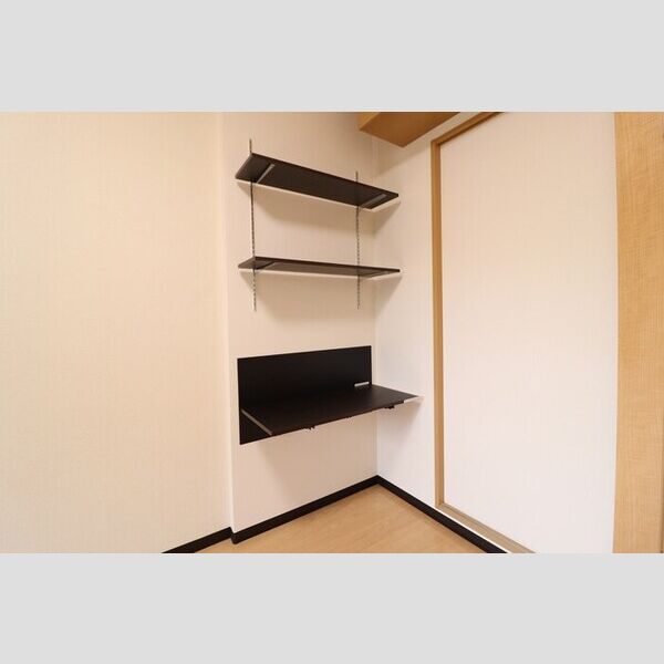 パティオ坂巻119号室 ワークデスク