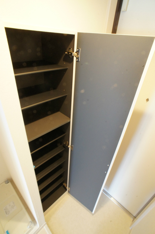 リブリ・アザリア シューズボックス