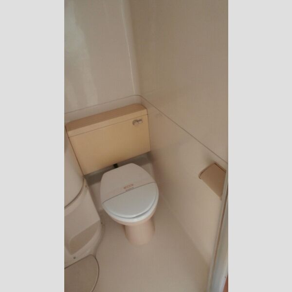 グリーンハイム桜塚410号室 トイレ