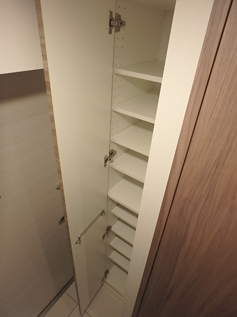 ガーラ・アヴェニュー調布3階 収納