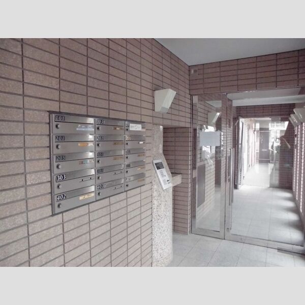 ロイヤルティアラ 集合ポスト、オートロック