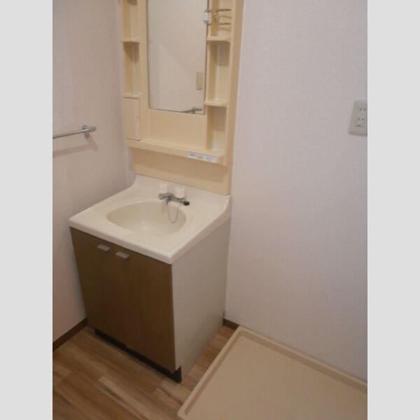 ハイカムールST・ユアサ 洗面