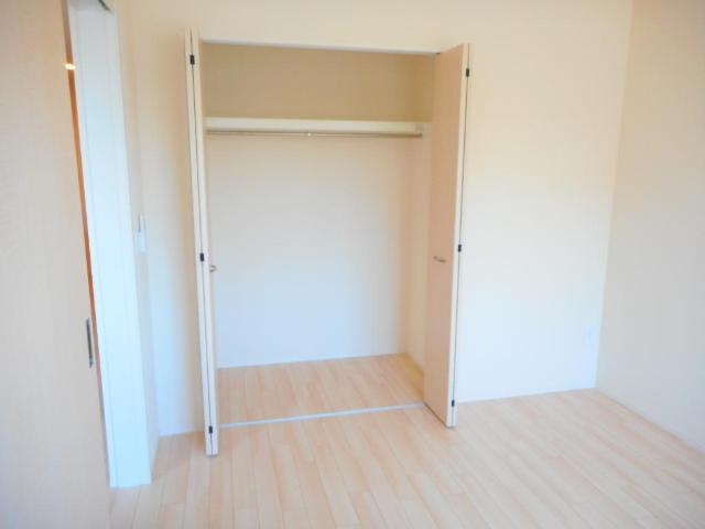 オーヴィラージュ201号室 洋室