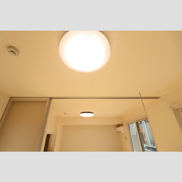 グレイスコート102号室 照明