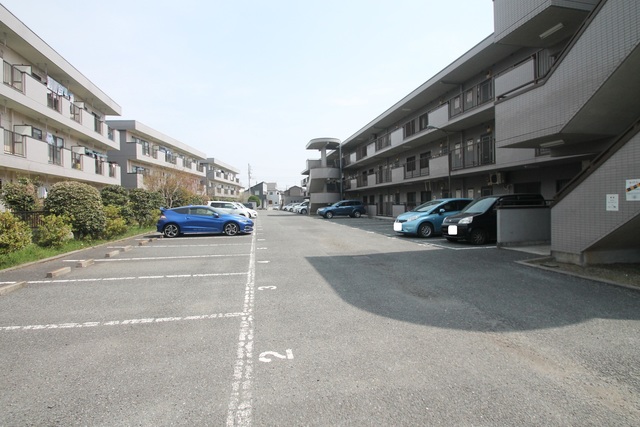 ヒルトップＤ棟 駐車場！