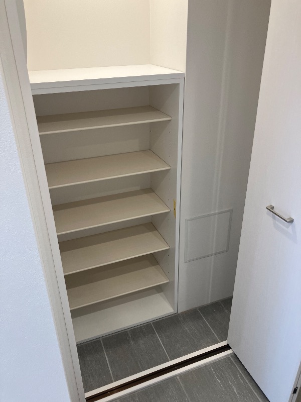 LEGALAND三軒茶屋South2階 収納