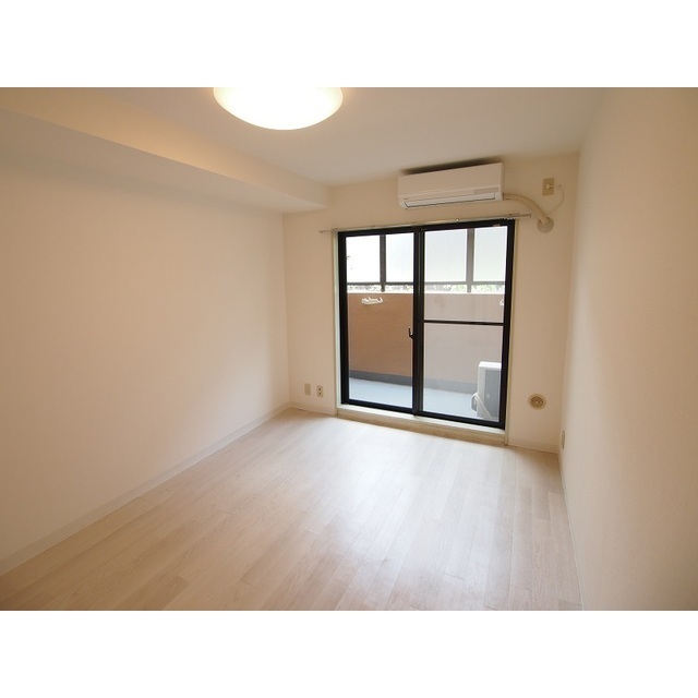 ライオンズマンション雪ヶ谷 リビング