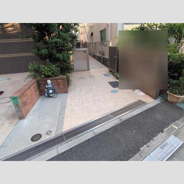 エム ドマーニ503号室 エントランス