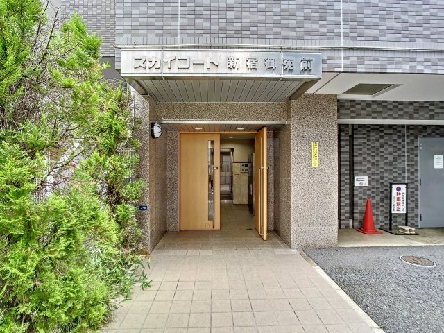 スカイコート新宿御苑前 エントランス