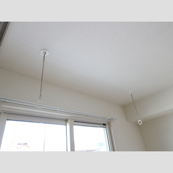 セジュール上鶴間202号室 室内物干し