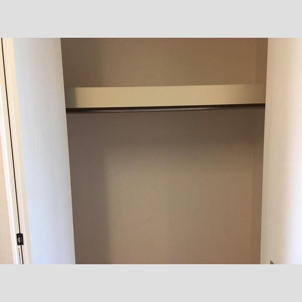 ルミエール瑞穂　壱番館102号室 収納