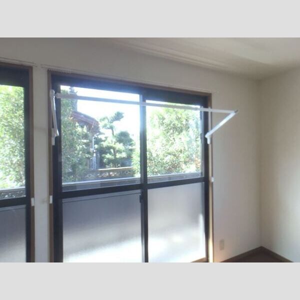 ウェルズ106号室 室内物干し