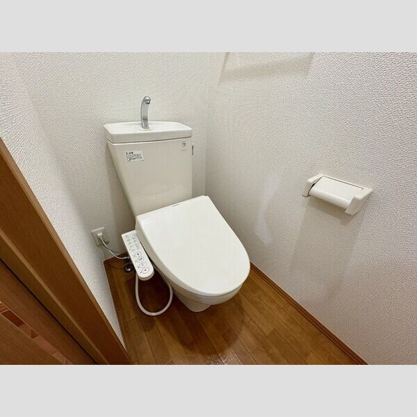 コーポジュネス101号室 トイレ