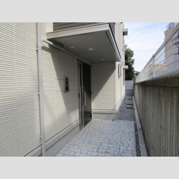 アクシス八幡 オートロック付エントランス