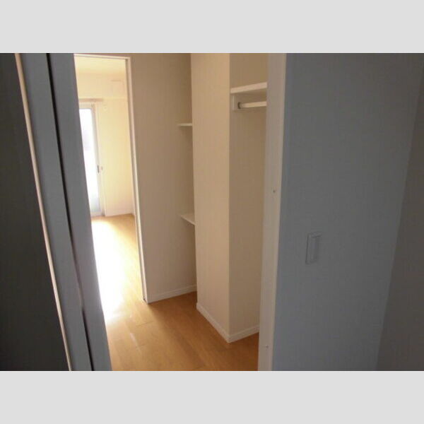 カーサコート熊谷101号室 ウォークスルークローゼット