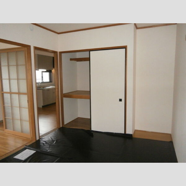 ルミエール宮崎台202号室 和室