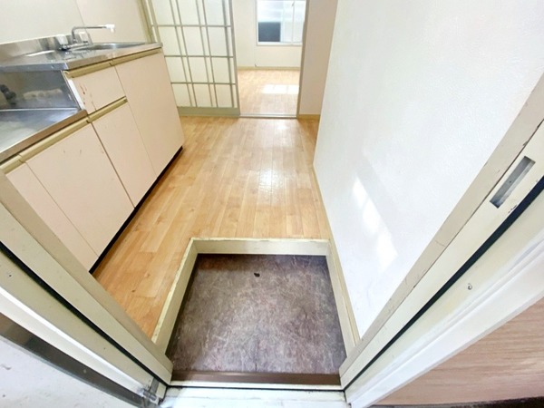 第一ジィスクハイツ101号室 玄関