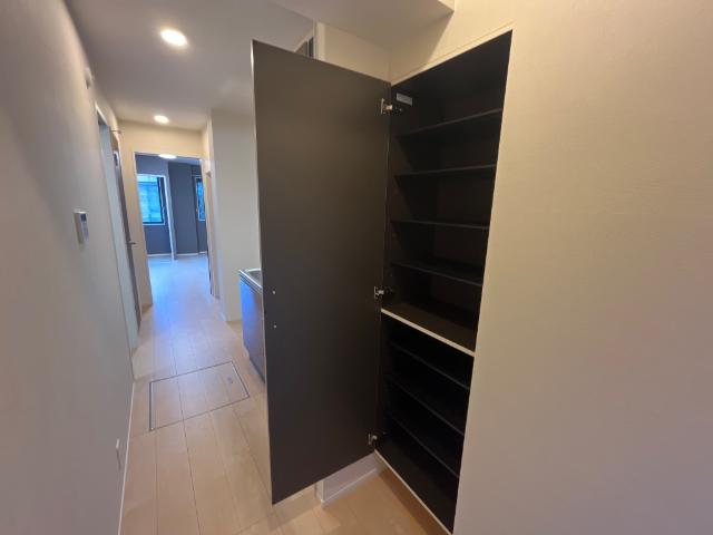 ノルドット103号室 姿見付き下駄箱（イメージ）