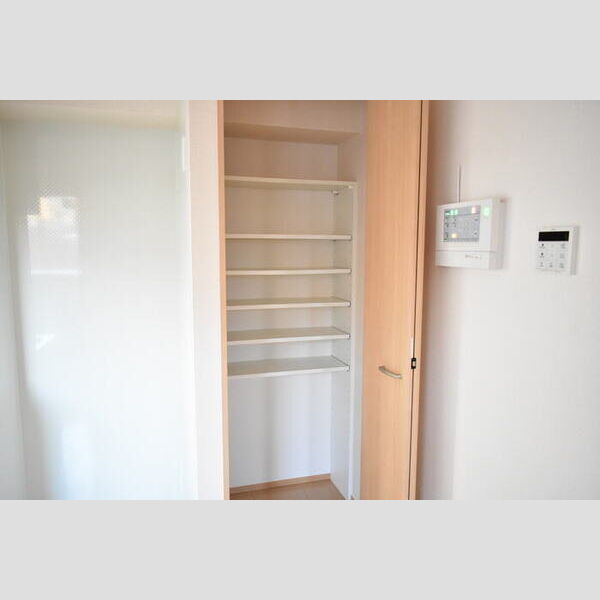 クレシア202号室 物入