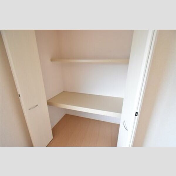 ハイネスA202号室 収納
