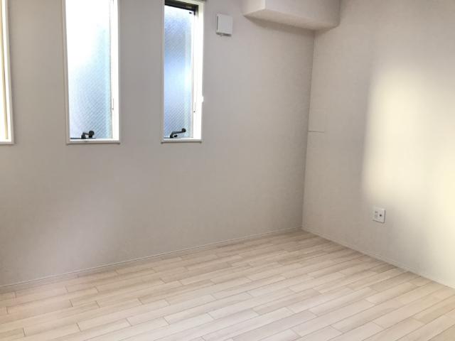 ルピナス 洋室