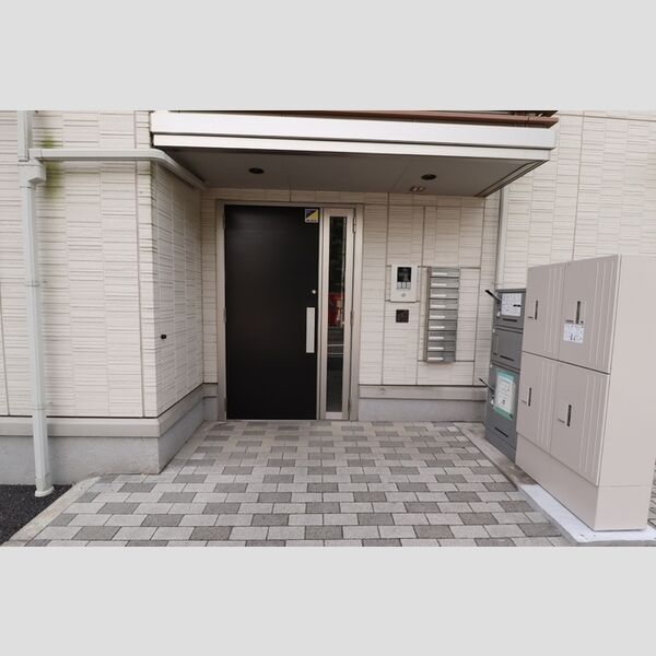 レヴァータ エントランス