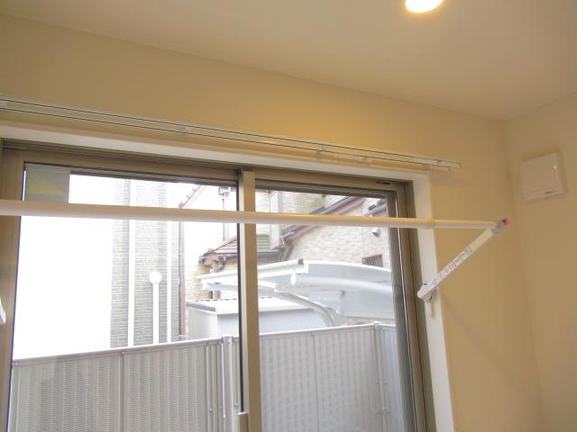 メゾン・ド・ルナ101号室 室内洗濯物干し