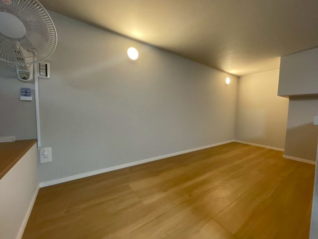 FAIR東向島201号室 リビング