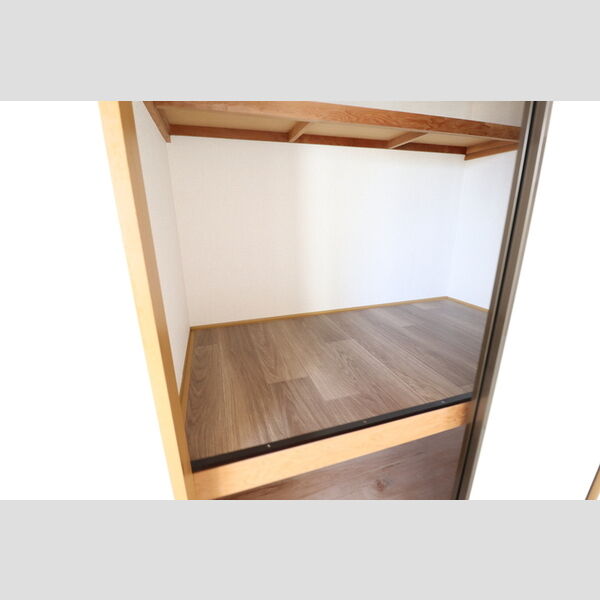 サンフロンティア306号室 物入れ