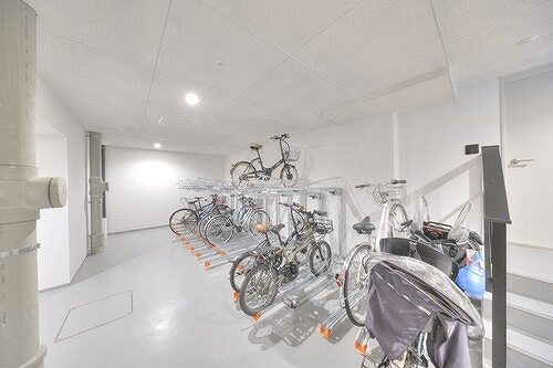 ピアース四谷Ｈｉｌｌｓ3階 駐輪場　※2025年7月撮影の写真