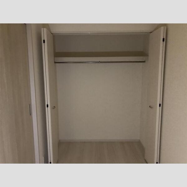 リーブルファイン浦和美園302号室 収納