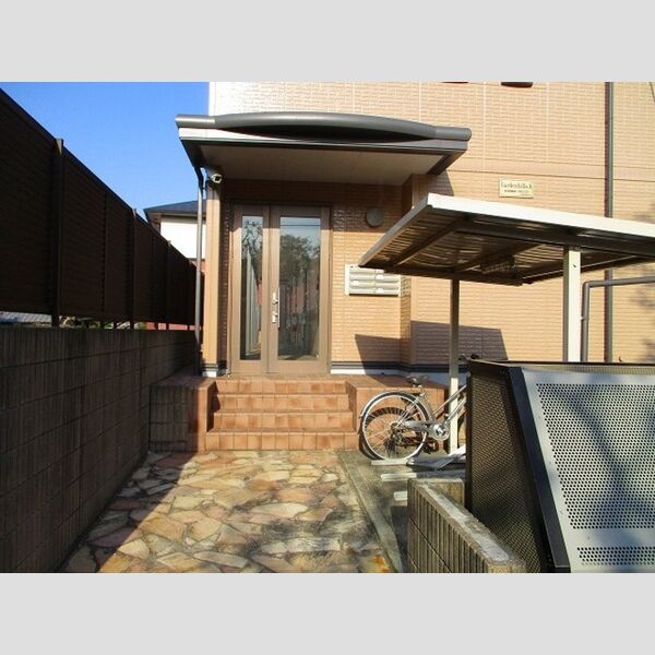 ガーデンヒルズ　A102号室 エントランス