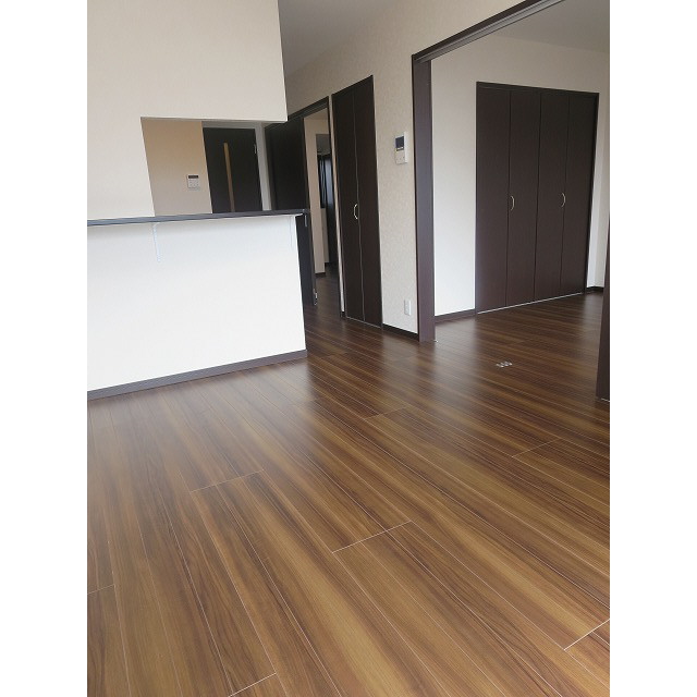 ロチュス・ルカルデ リビング