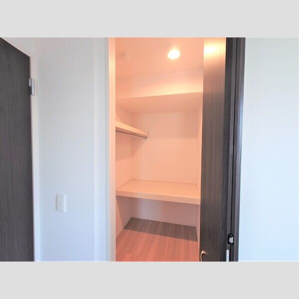 ゼファーコートⅡ301号室 同建物別部屋の参考画像