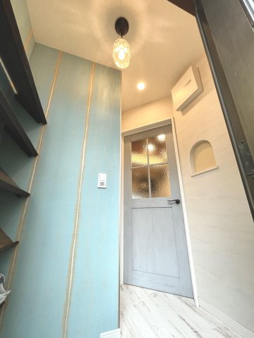 ハワイアンシアター古民家 羽村 玄関の第一印象もこだわりのデザインに♪