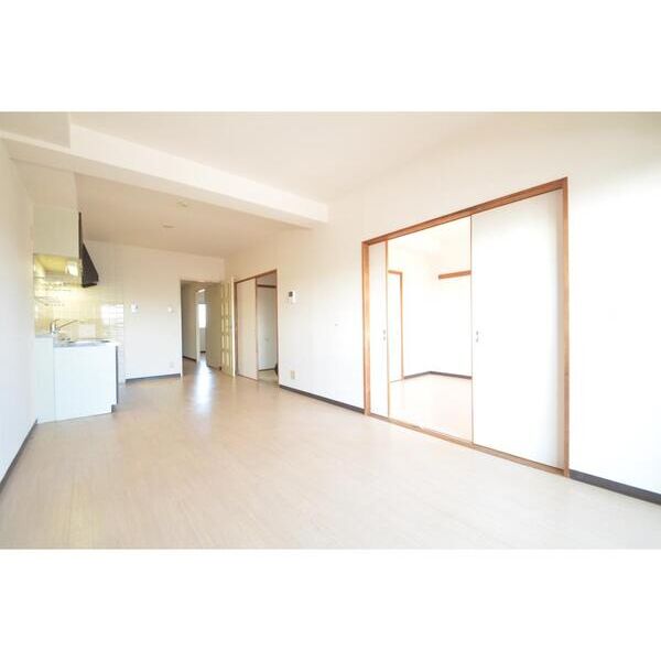 エクセルハイム城山 リビング