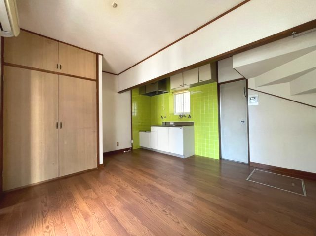 白石テラス ゆったりとした居間です