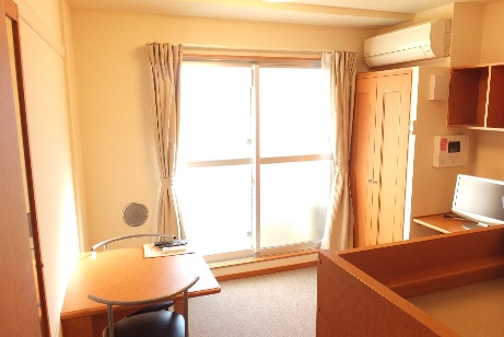 レオパレスハーナ リビング