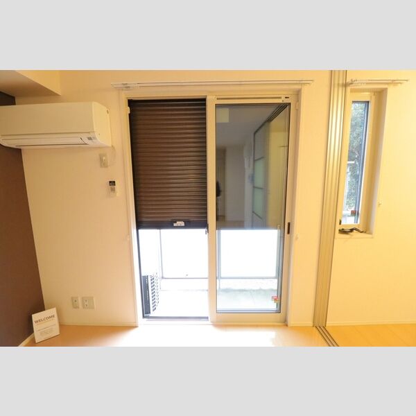 ルーヴル三橋　B102号室 シャッター