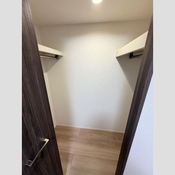 シンビジウム湘南台203号室 ウォークインクローゼット