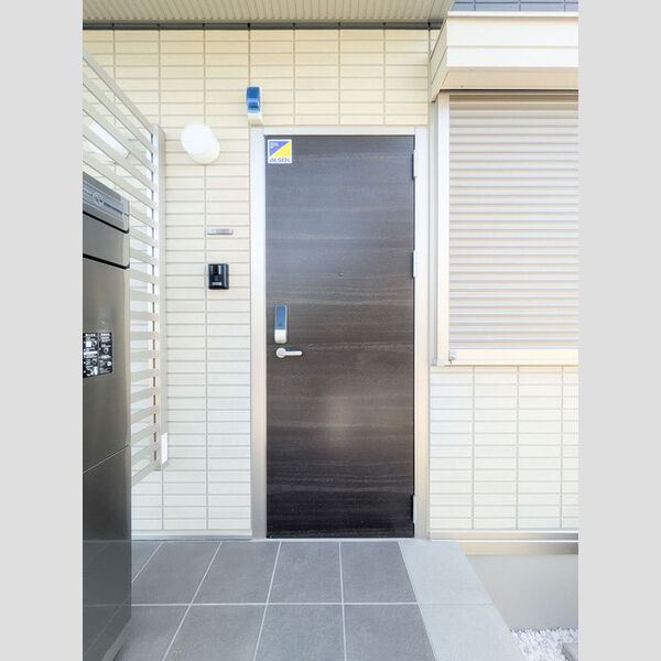 ソレイユ105号室 玄関ドア